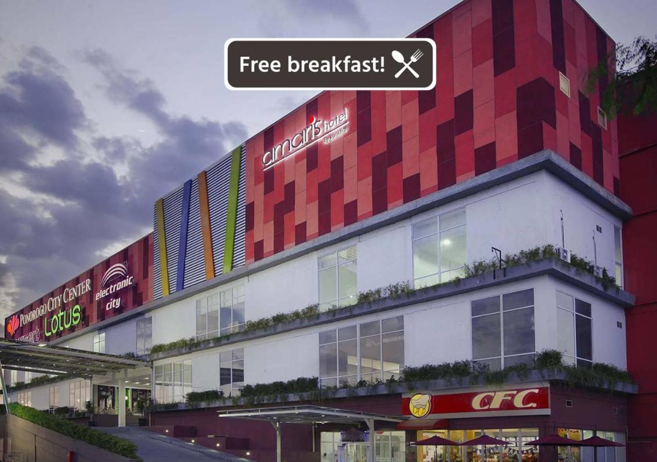 Amaris Hotel Ponorogo Exterior foto